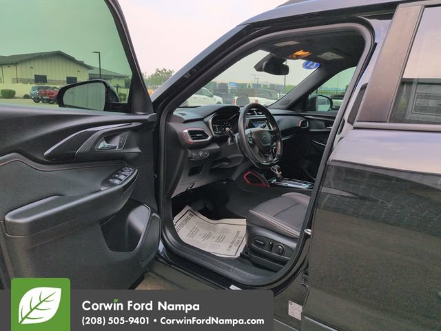 Used 2021 Chevrolet TrailBlazer RS w/ Convenience Package AWD/4WD image 9
