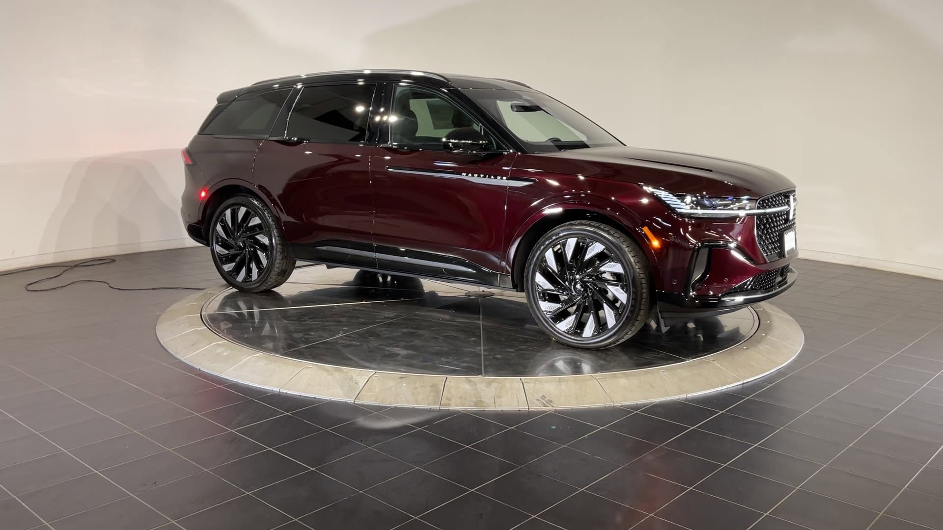 New 2024 Lincoln Nautilus Reserve w/ Equipment Group 202A image 2