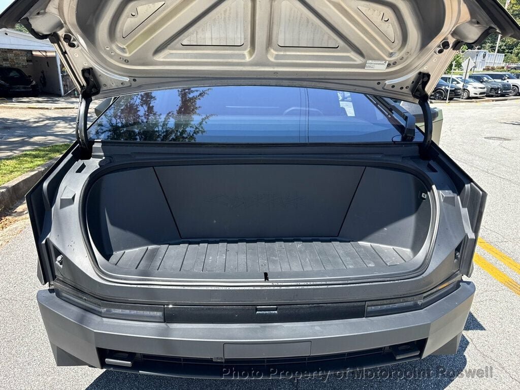 Used 2024 Tesla Cybertruck AWD Crew Cab image 8