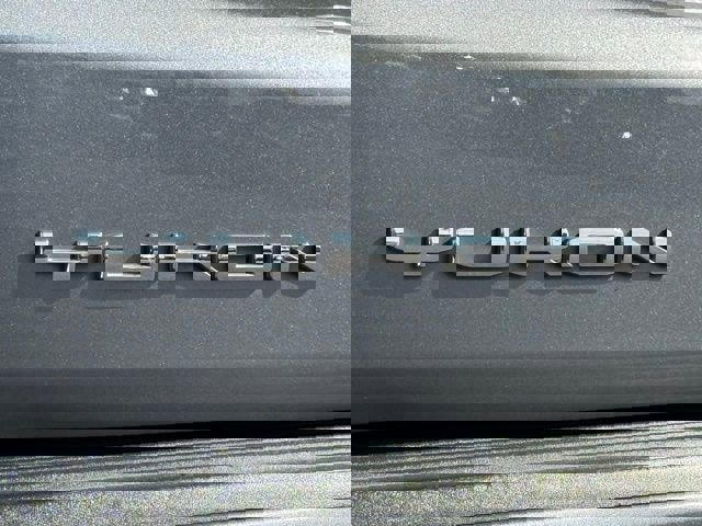 Used 2021 GMC Yukon XL AT4 w/ AT4 Premium Package image 10