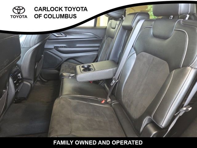 Used 2023 Jeep Grand Cherokee L Laredo AWD/4WD image 14