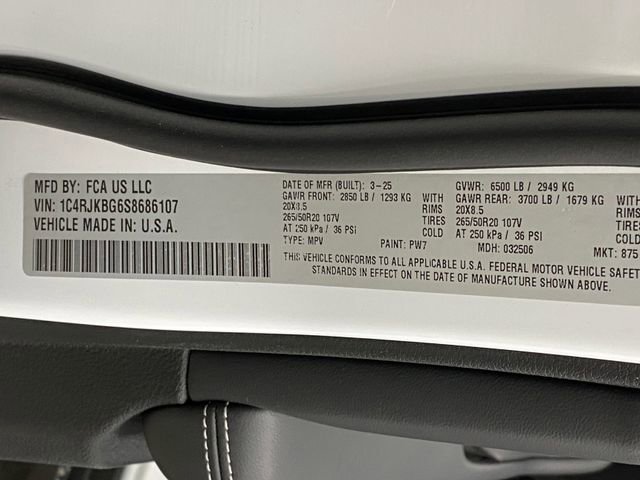 New 2025 Jeep Grand Cherokee L Limited w/ Black Appearance Package image 44