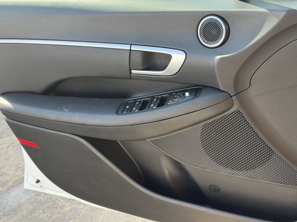 Used 2025 Hyundai Sonata SEL FWD image 25