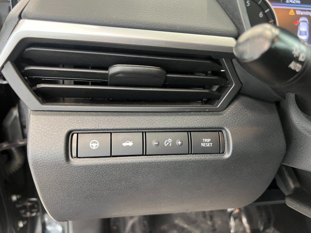 Used 2022 Nissan Altima 2.5 SV w/ SV Premium Package FWD image 28