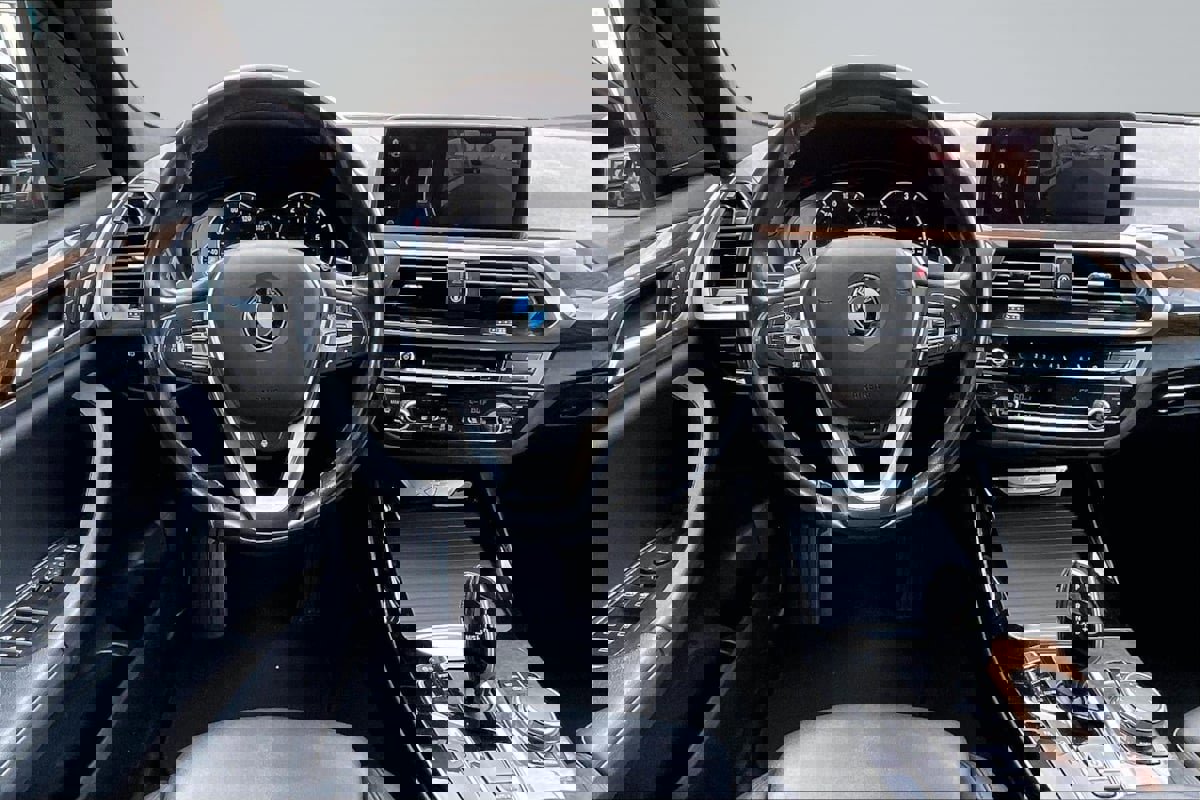 Used 2019 BMW X3 xDrive30i w/ Driving Assistance Package image 5