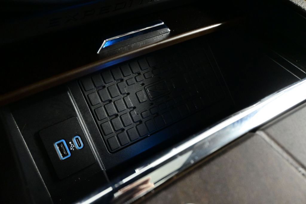 Used 2024 Ford Expedition King Ranch RWD image 23
