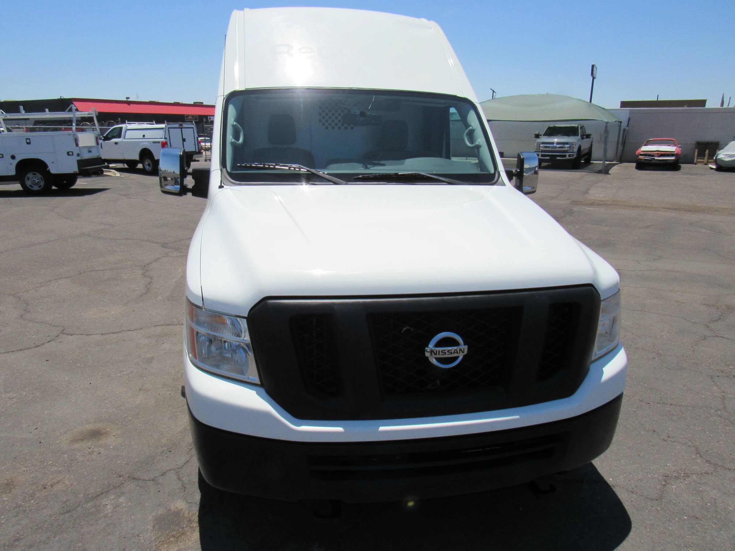 Used 2017 Nissan NV 3500 SV RWD image 3