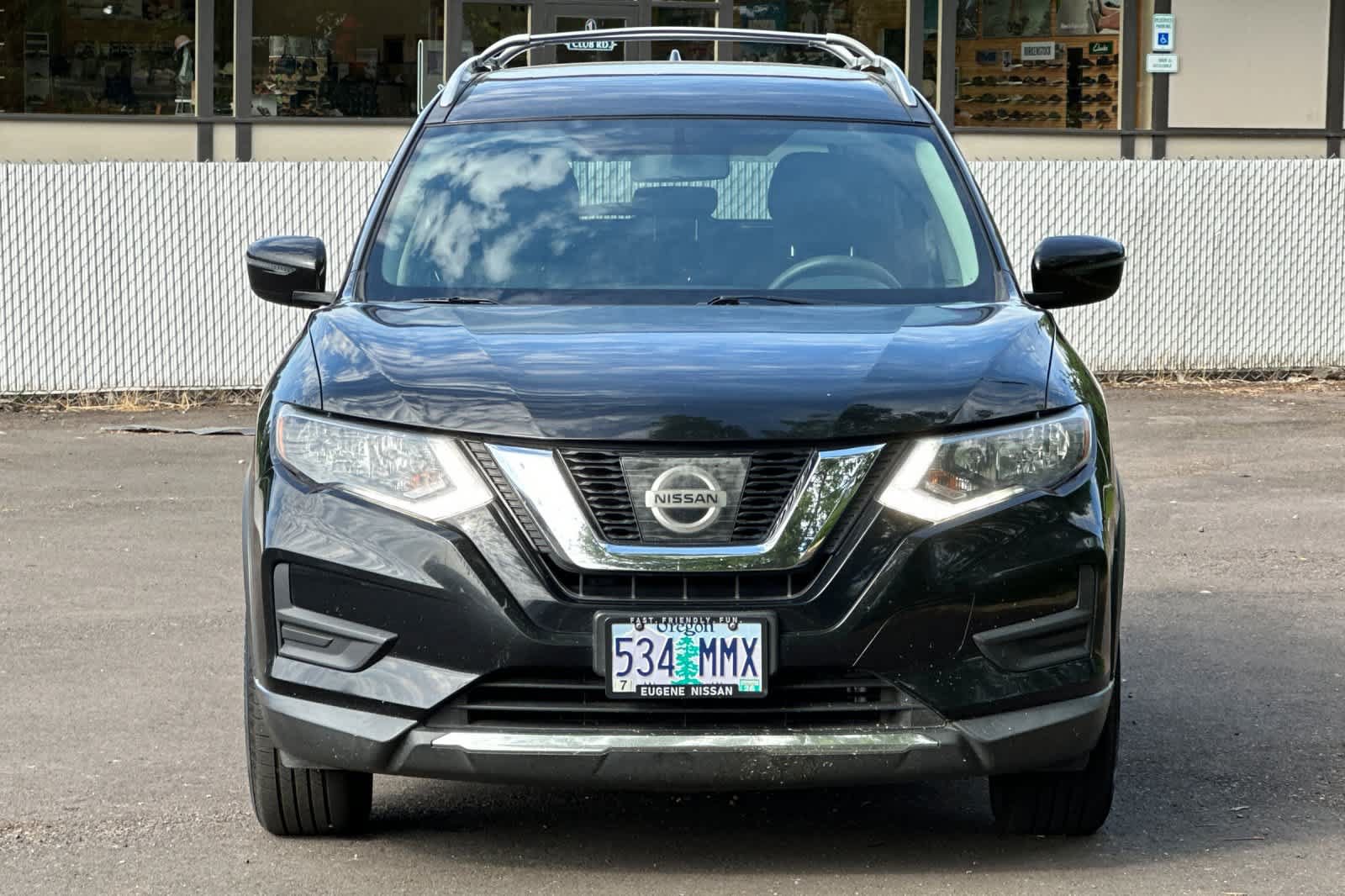 Used 2017 Nissan Rogue S w/ Appearance Package AWD/4WD image 10