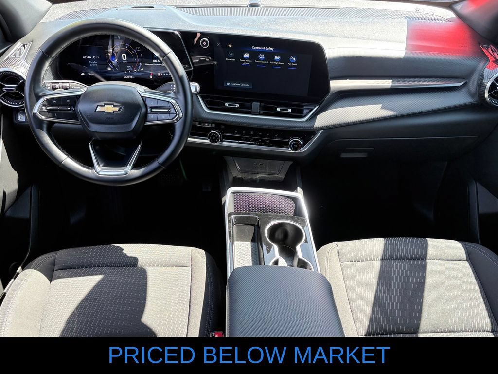 Used 2025 Chevrolet Equinox LT FWD image 9