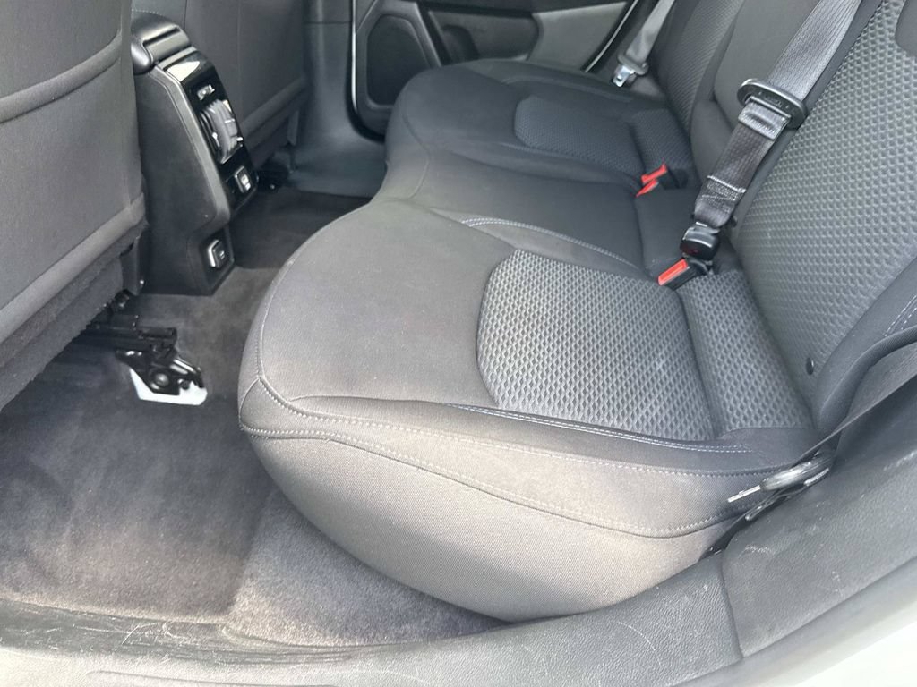 Used 2023 Jeep Compass Sport AWD/4WD image 14
