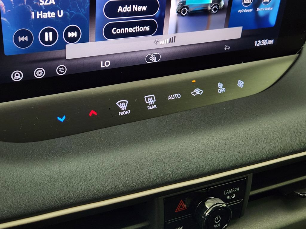 New 2026 Nissan Leaf w/ Floor Mat Package (S+) FWD image 21