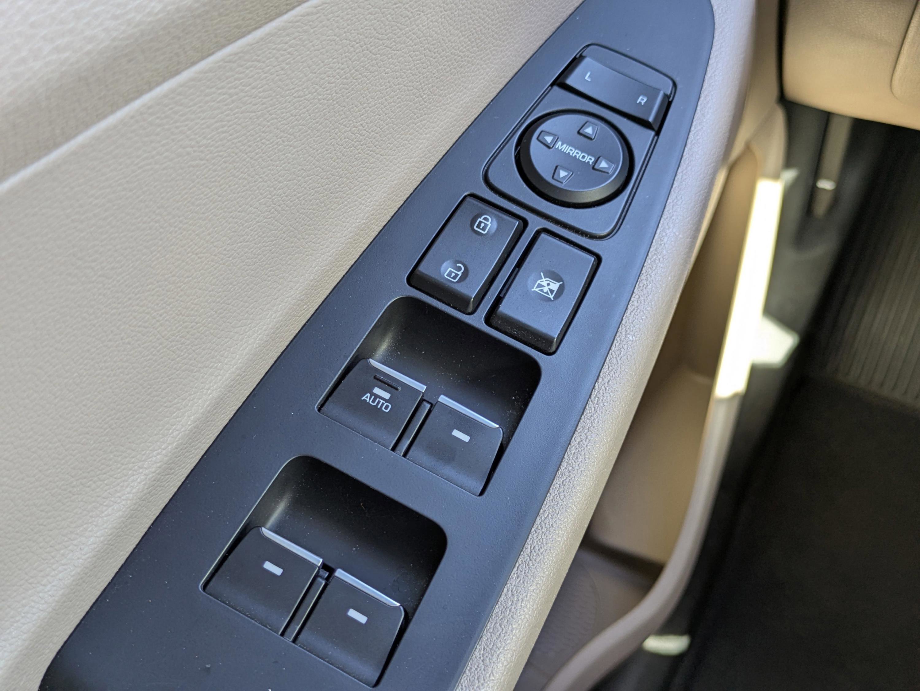 Certified 2021 Hyundai Tucson Ultimate w/ Cargo Package image 25