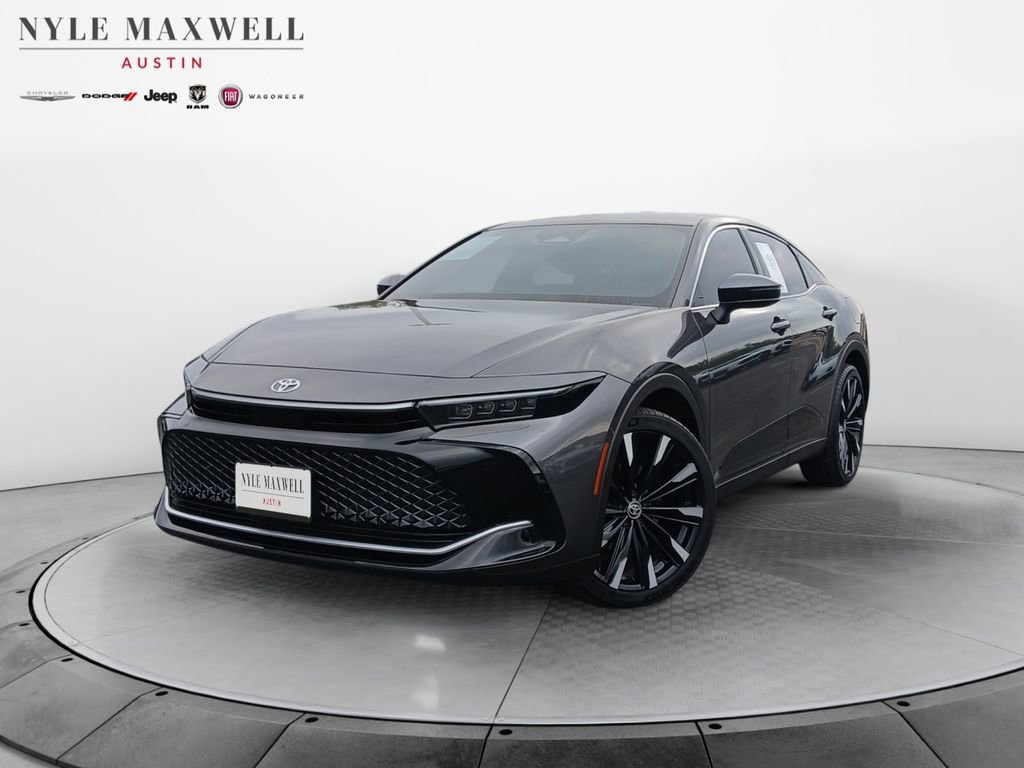 Used 2023 Toyota Crown Platinum AWD/4WD image 1