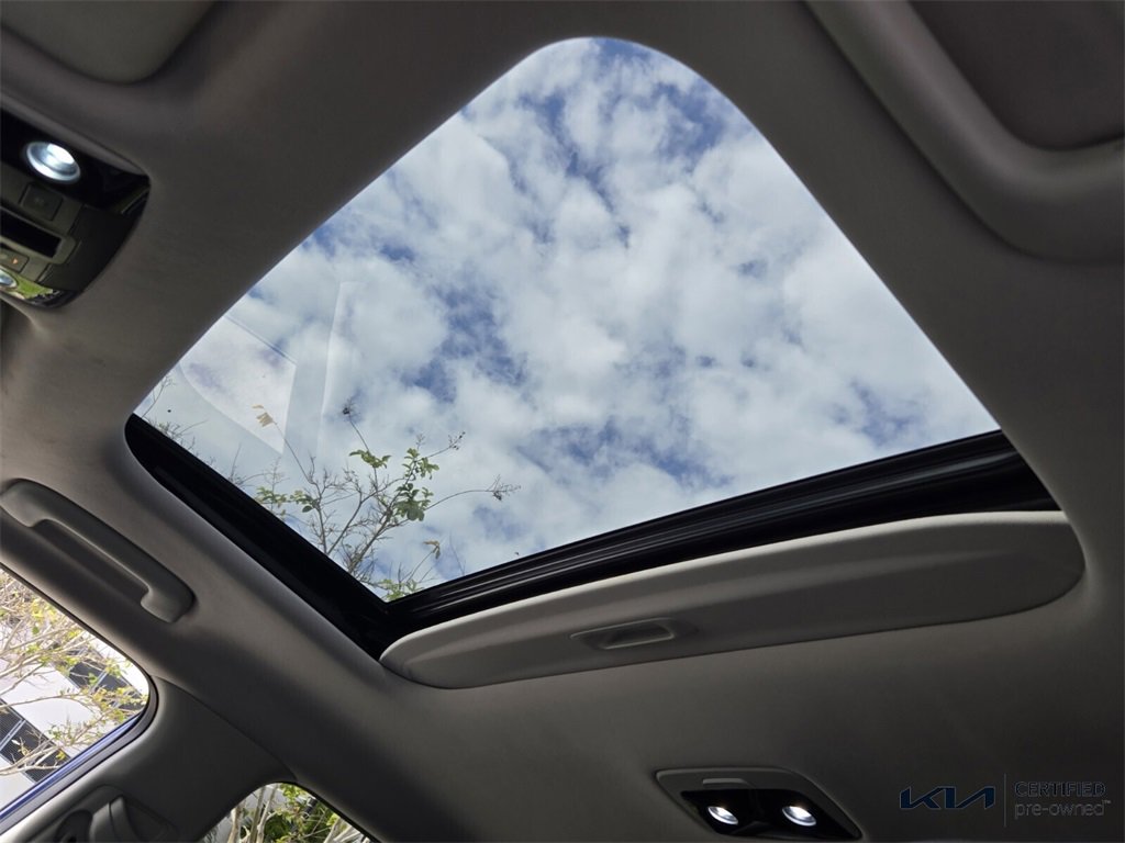 Certified 2023 Kia Seltos EX image 22