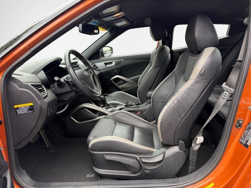 Used 2016 Hyundai Veloster Turbo FWD image 12