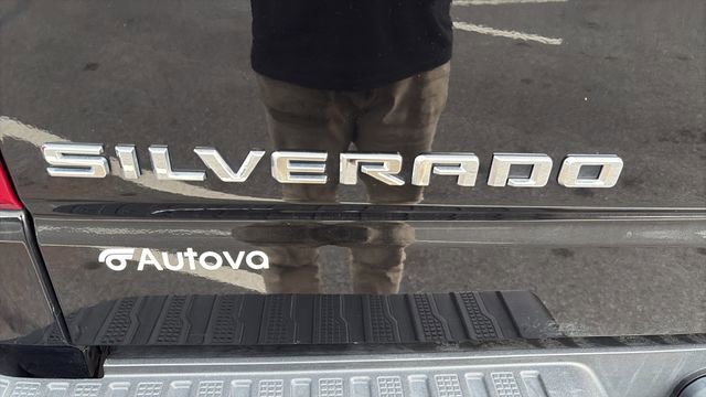 Used 2025 Chevrolet Silverado 1500 LT AWD/4WD image 13