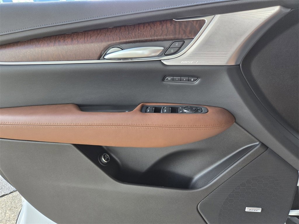 New 2025 Cadillac XT5 Premium Luxury image 30