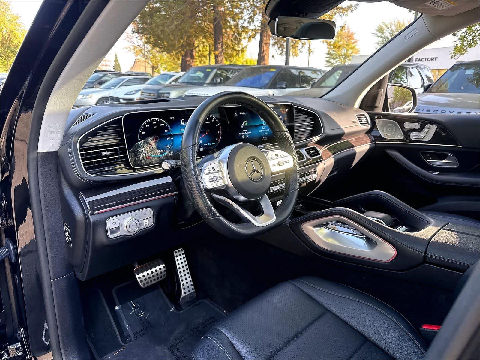 Used 2022 Mercedes-Benz GLS 450 4MATIC image 17