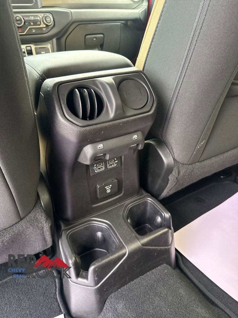 Used 2018 Jeep Wrangler Unlimited Sahara AWD/4WD image 20