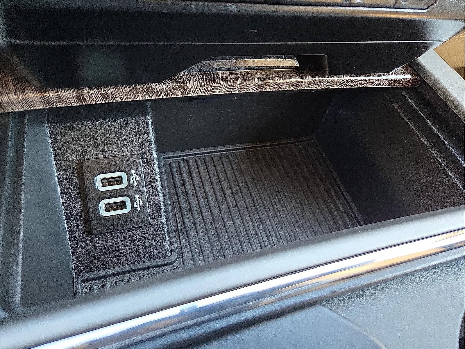 Used 2018 Ford F350 Lariat w/ Chrome Package image 20