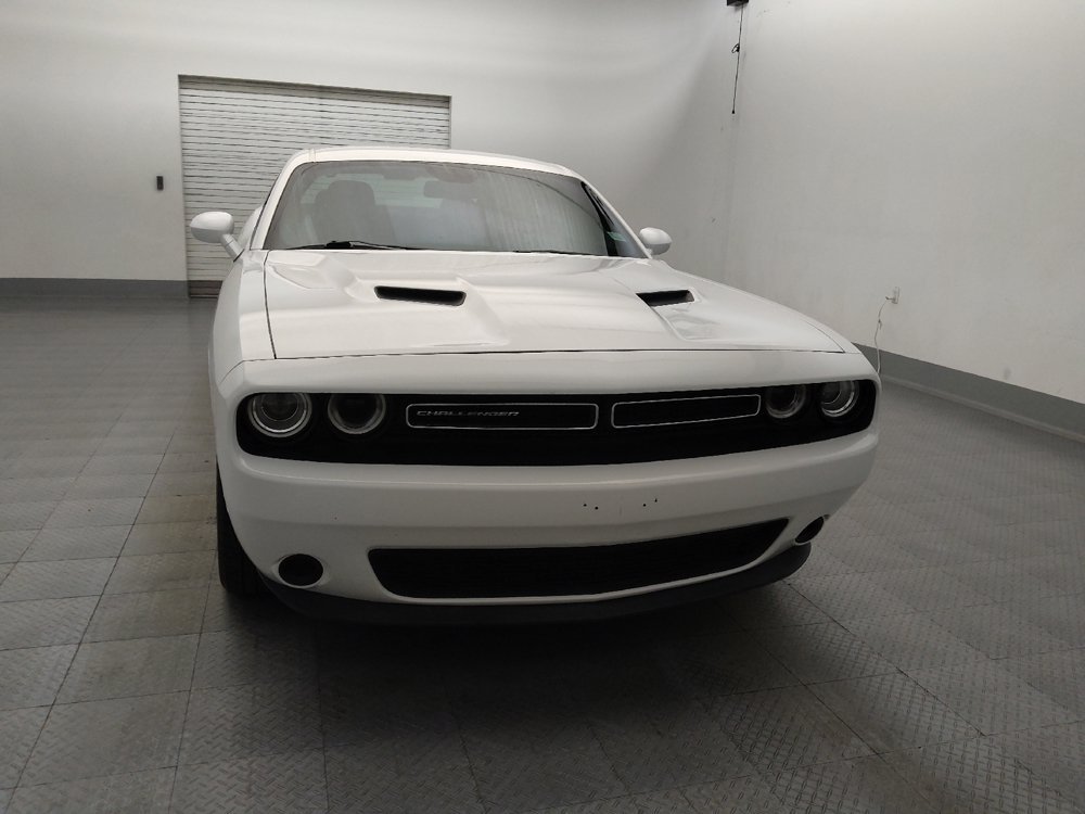 Used 2016 Dodge Challenger SXT RWD image 14