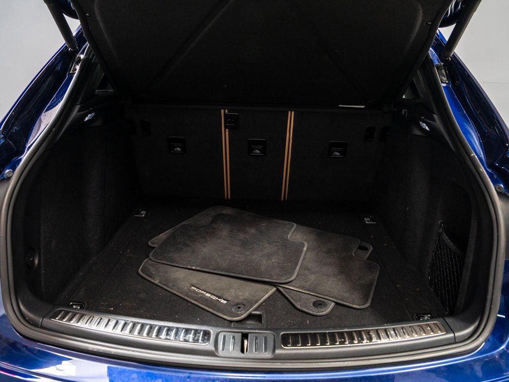 Used 2023 Porsche Macan image 28