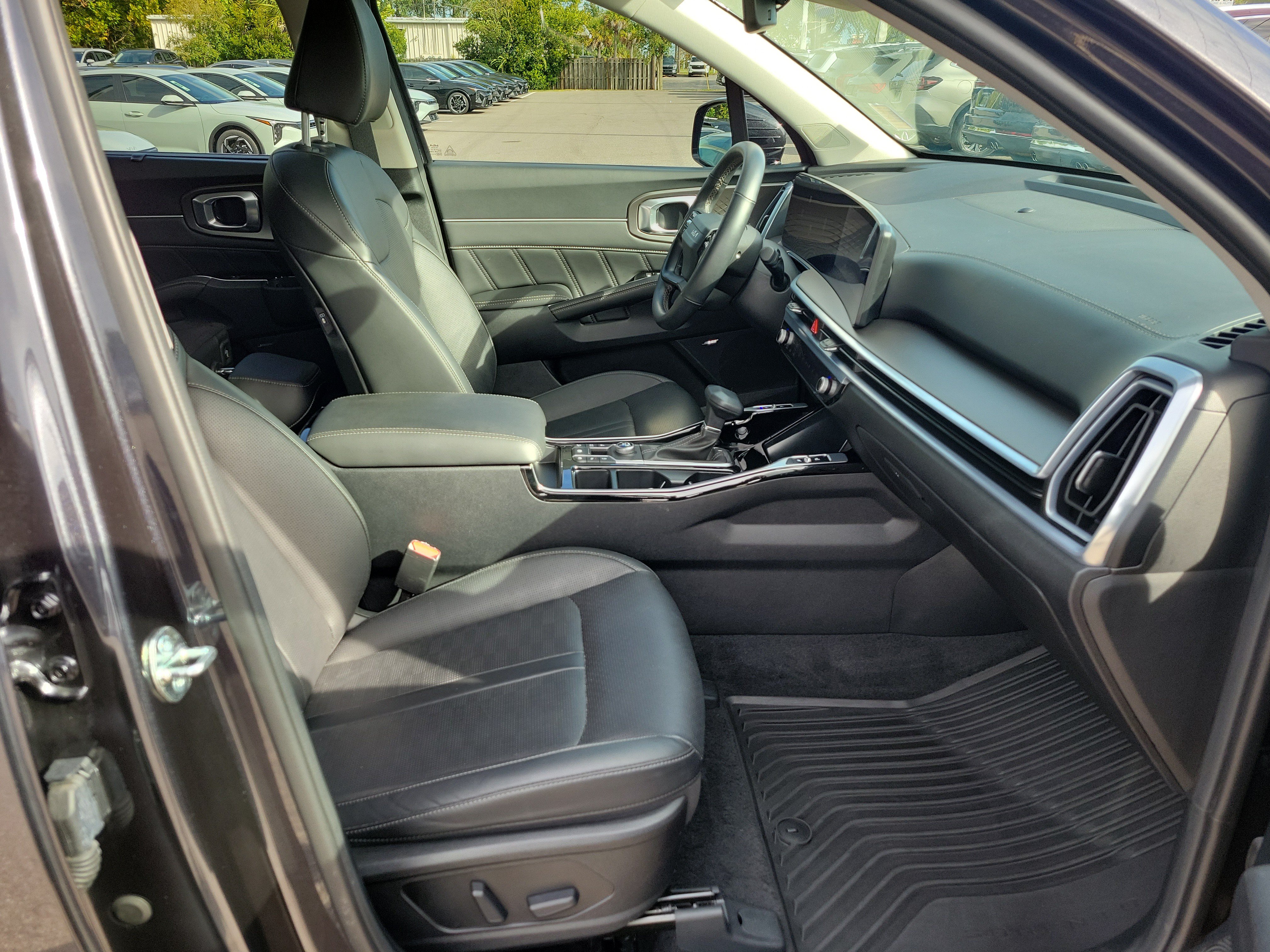 Certified 2026 Kia Sorento SX FWD image 5