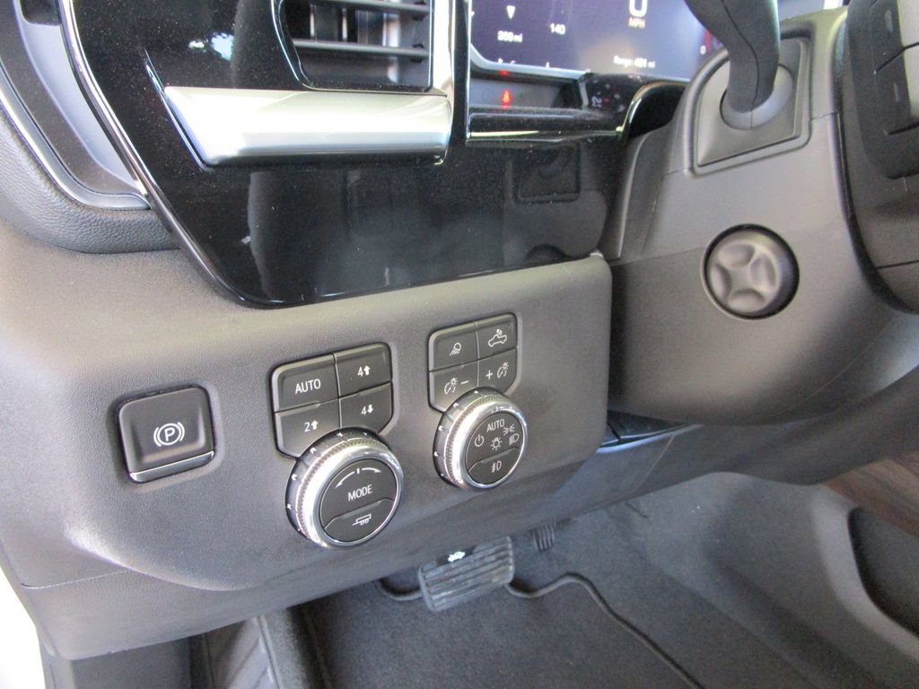 New 2026 GMC Sierra 1500 SLT w/ SLT Premium Package AWD/4WD image 35