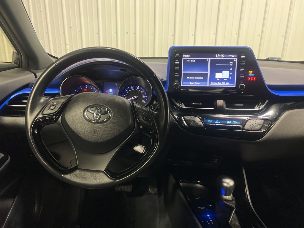 Used 2020 Toyota C-HR XLE image 11