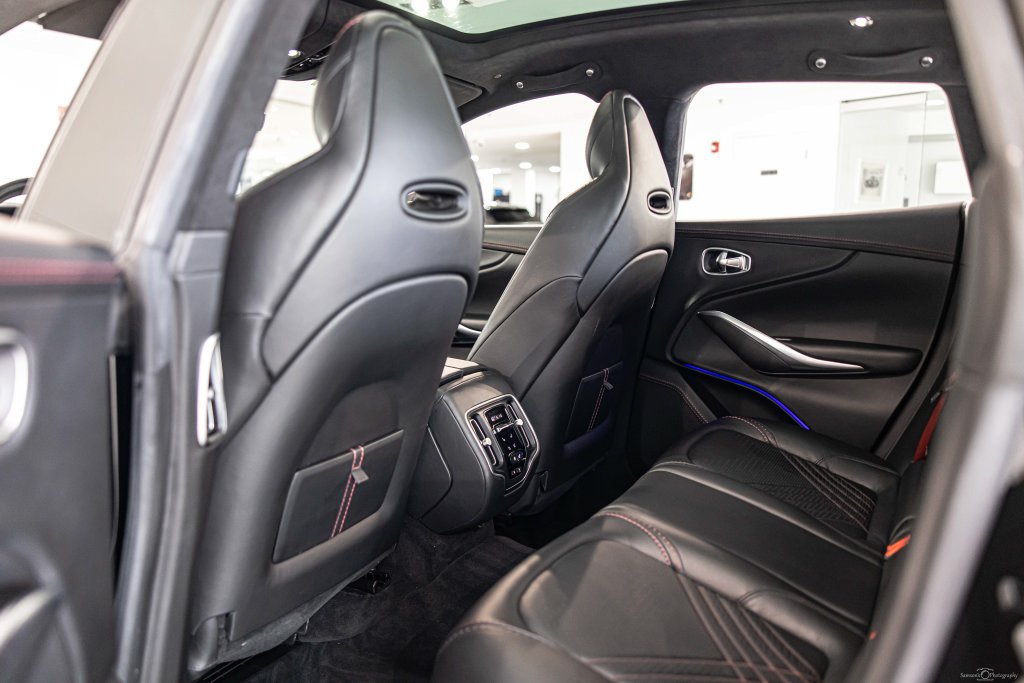 Used 2021 Aston Martin DBX AWD/4WD image 35