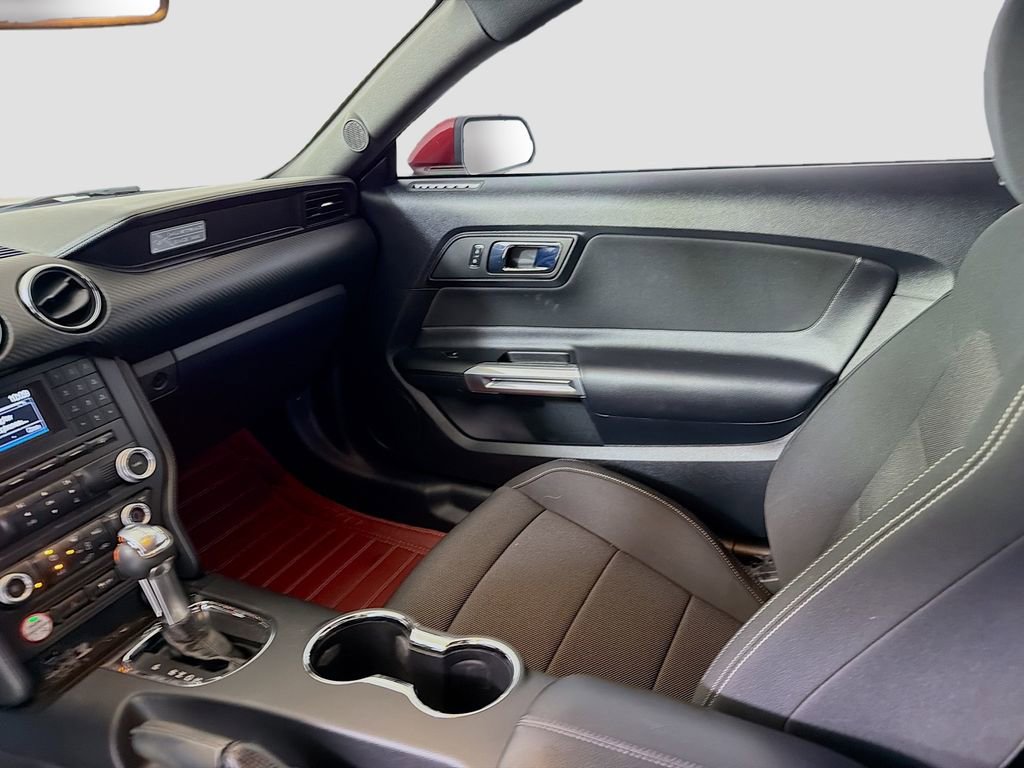 Used 2015 Ford Mustang Coupe image 23