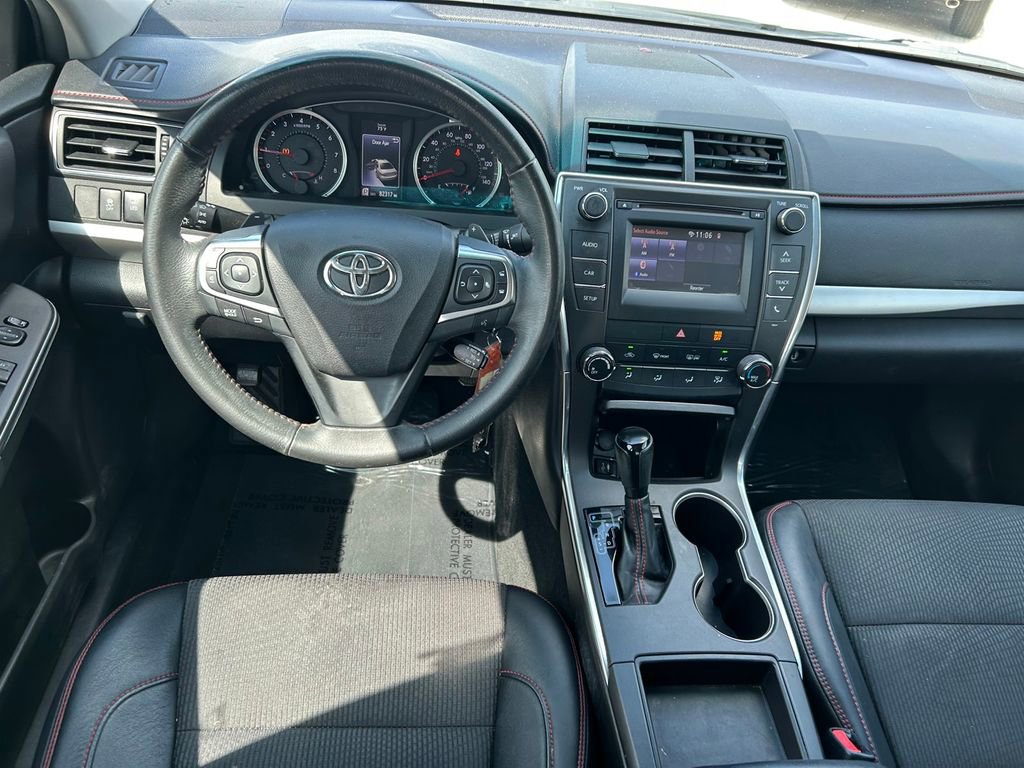 Used 2017 Toyota Camry SE image 17