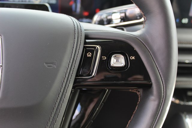 New 2026 Lincoln Aviator AWD image 16