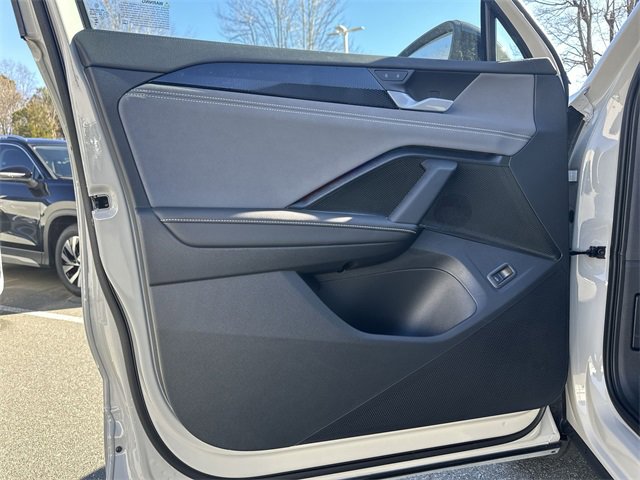 New 2026 Volkswagen Tiguan SE R-Line image 13