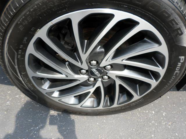 Used 2019 Lincoln Nautilus Reserve image 16