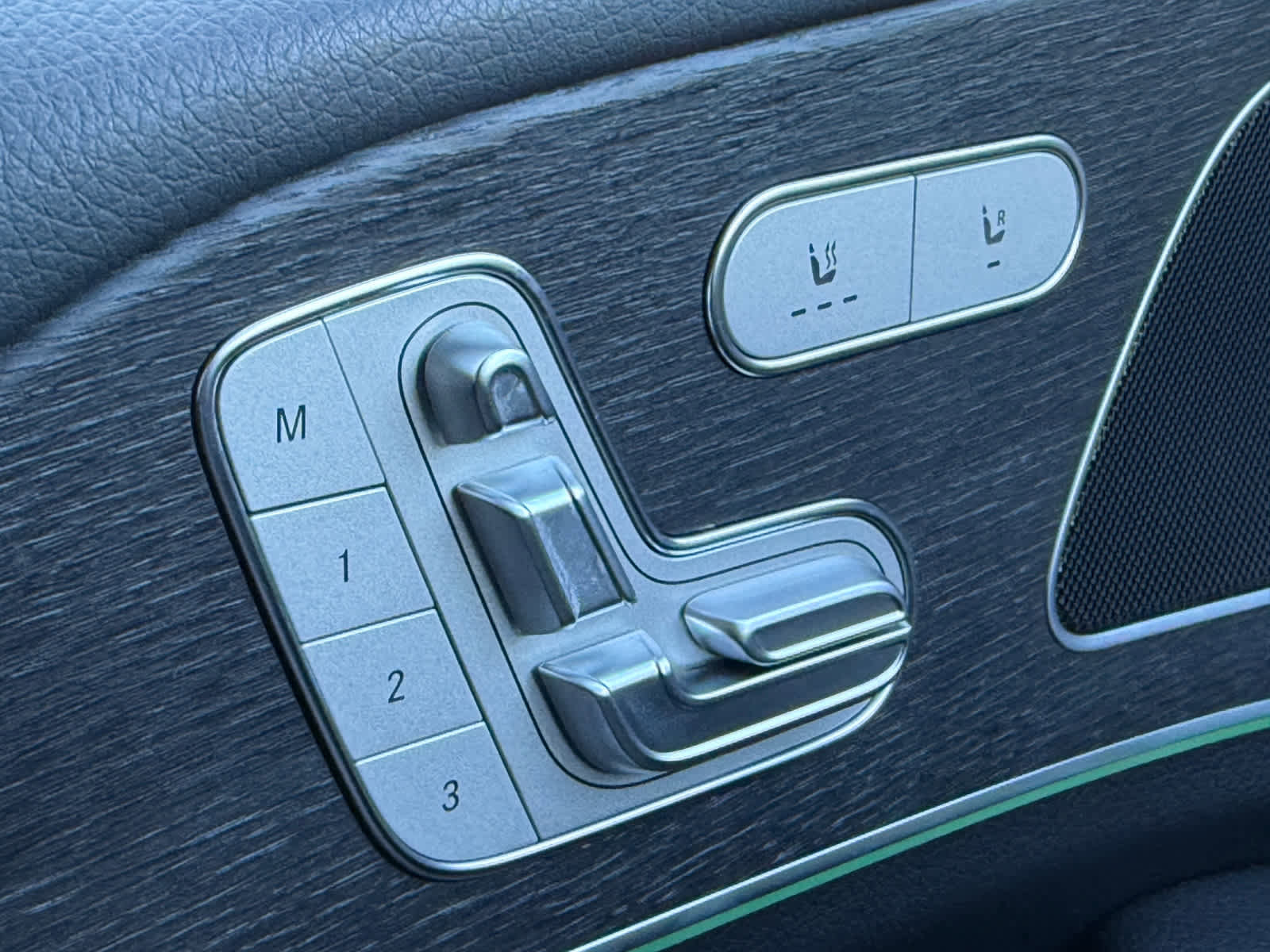 Certified 2025 Mercedes-Benz GLE 350 4MATIC image 28