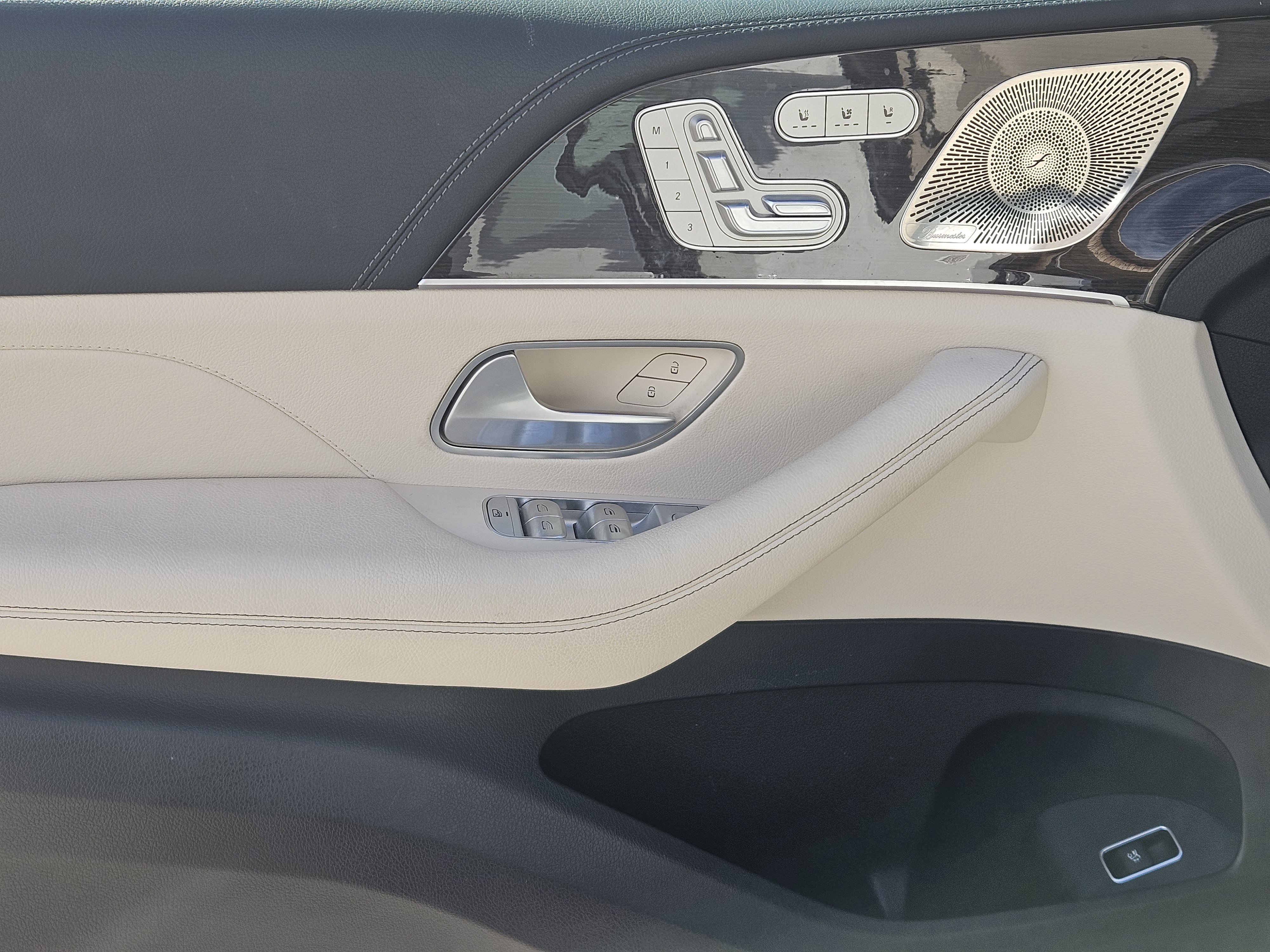 Used 2024 Mercedes-Benz GLS 450 4MATIC image 24