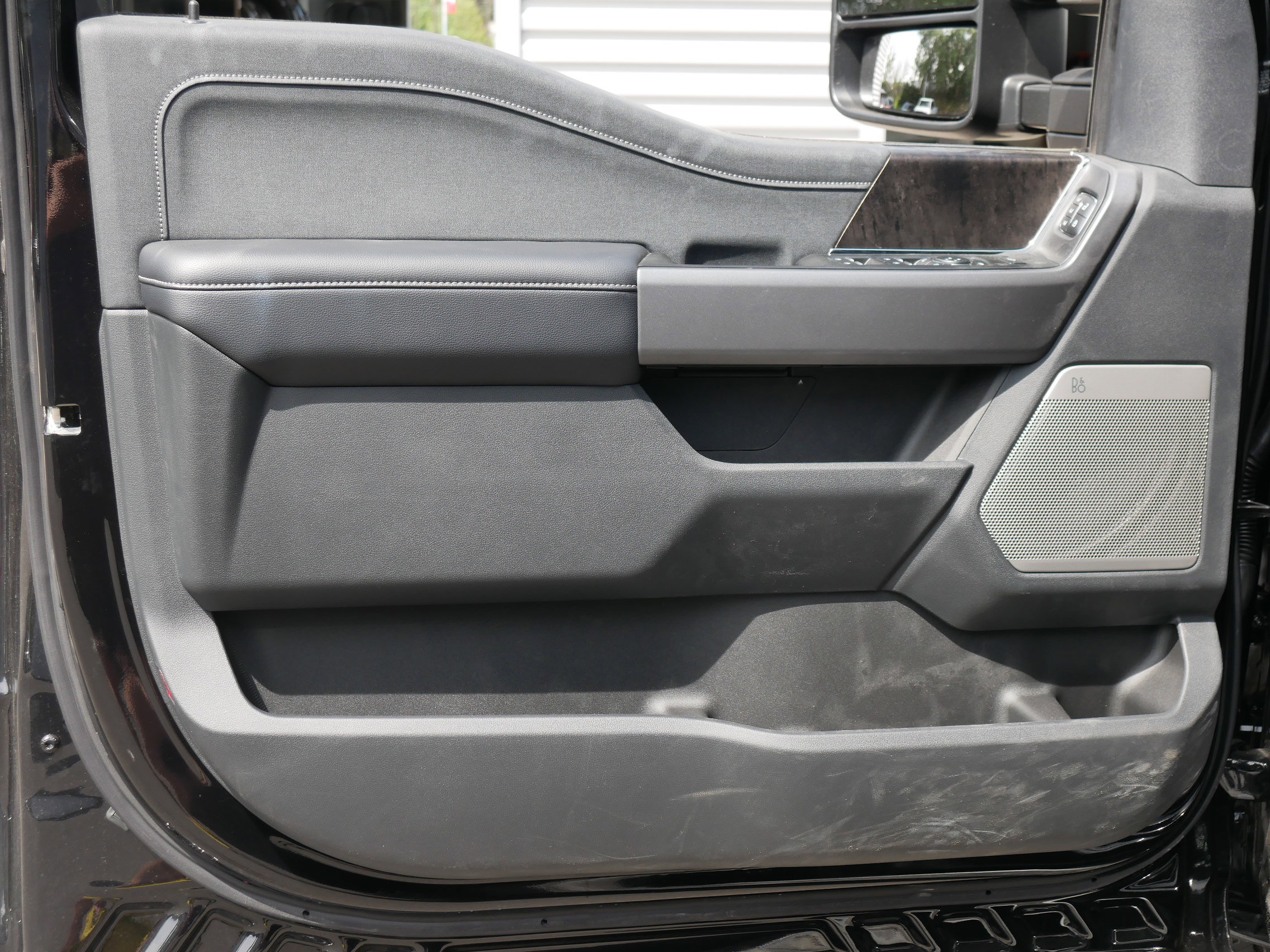 New 2025 Ford F250 Lariat w/ Lariat Ultimate Package image 40