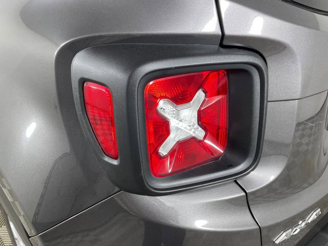 Used 2021 Jeep Renegade Latitude w/ Convenience Group image 20