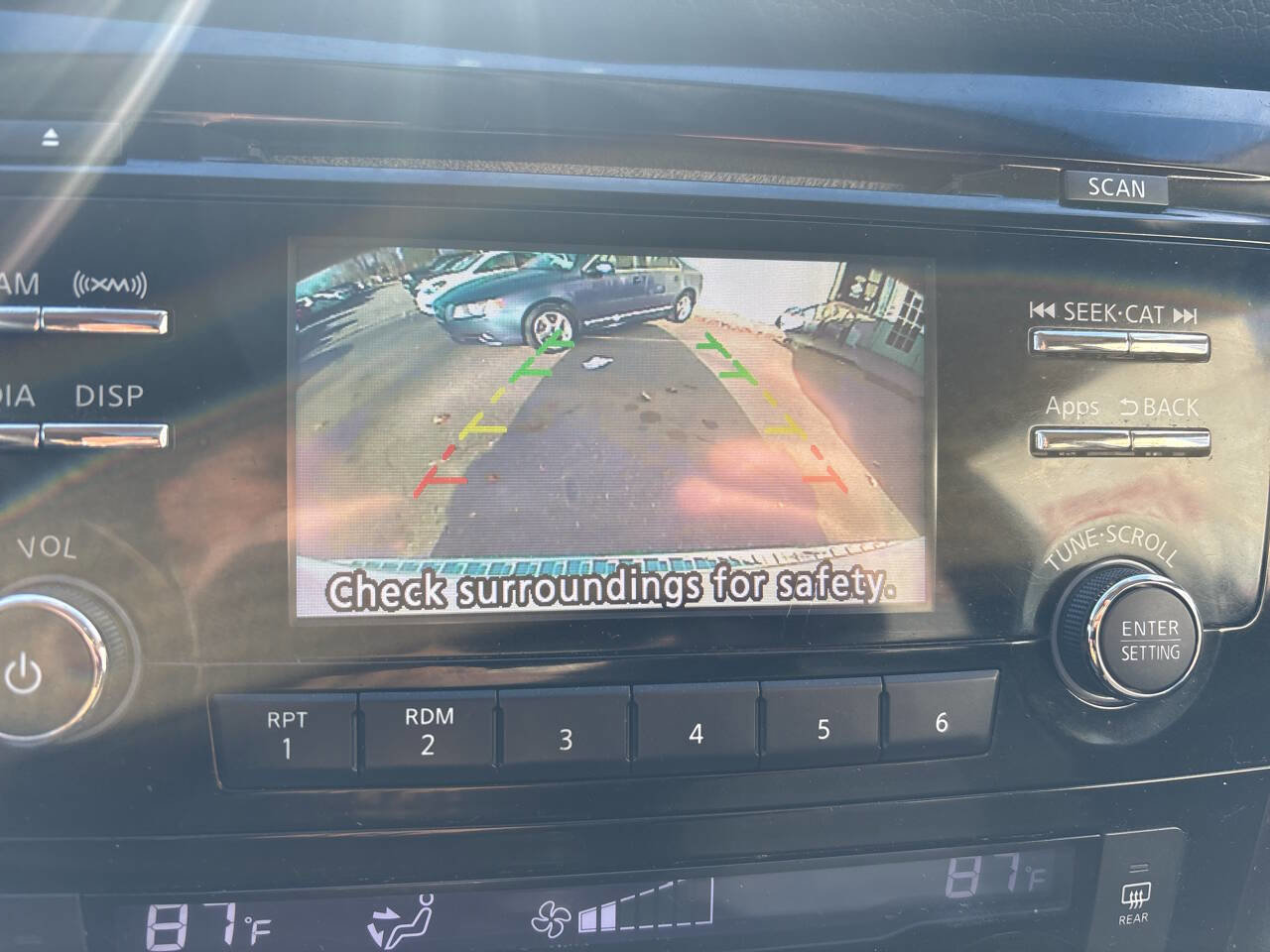 Used 2015 Nissan Rogue SV w/ SV Moonroof Package image 42