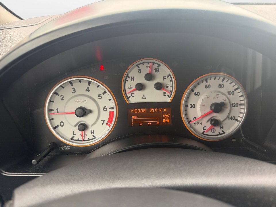 Used 2014 Nissan Titan PRO-4X image 13