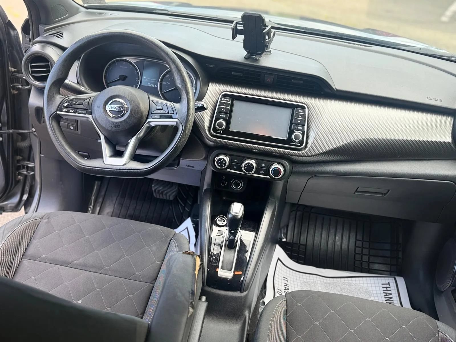 Used 2020 Nissan Kicks S FWD image 14