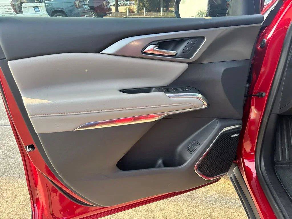 New 2026 Chevrolet Traverse LT w/ Enhanced Driving Package FWD image 33