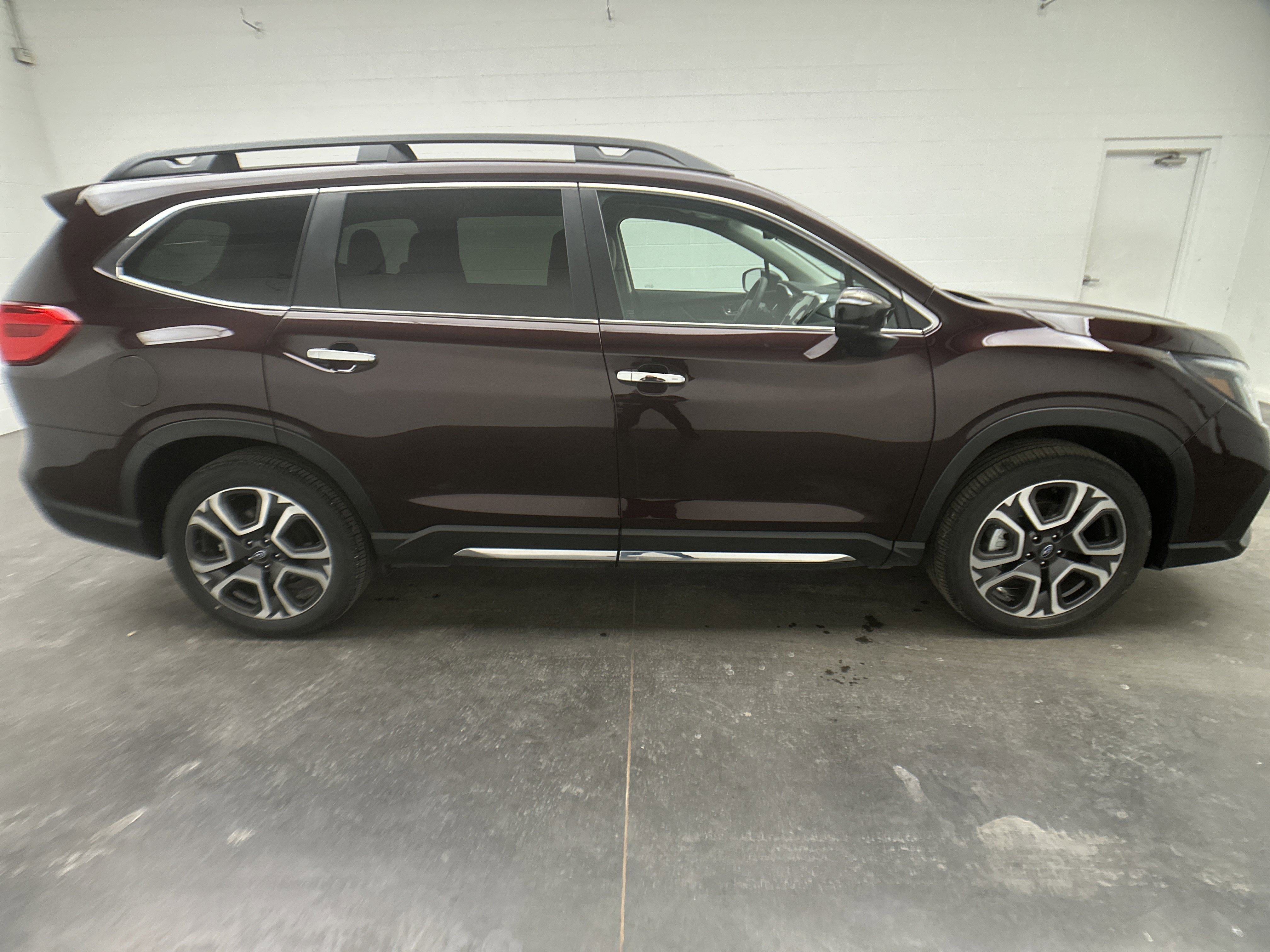 Certified 2025 Subaru Ascent Touring image 9