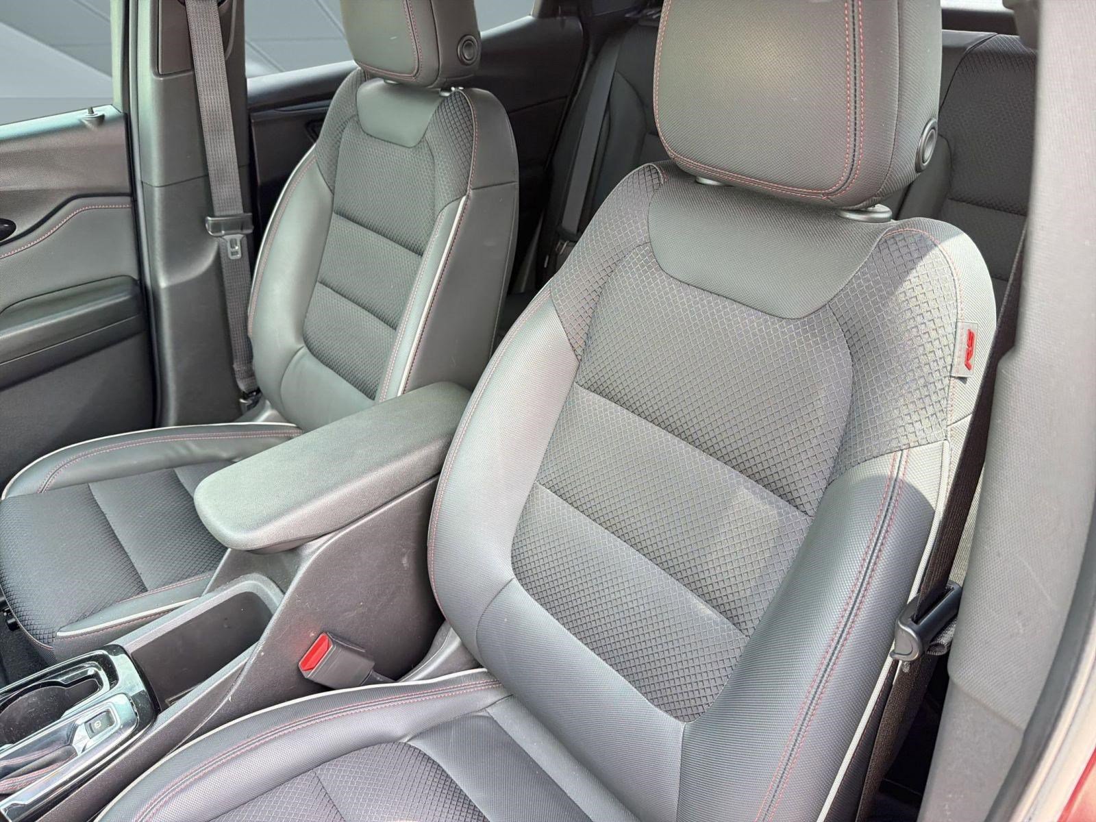 Used 2023 Chevrolet TrailBlazer RS w/ Sun and Liftgate Package FWD image 21