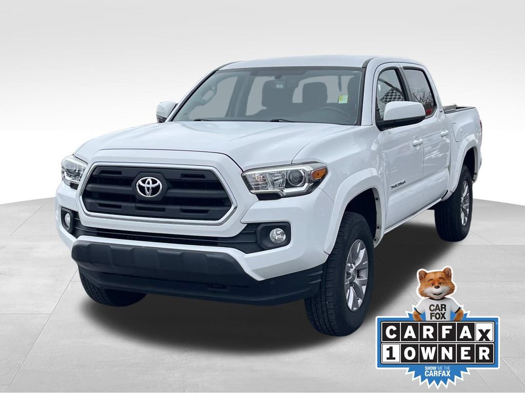 Used 2017 Toyota Tacoma SR5 w/ Tow Package image 8