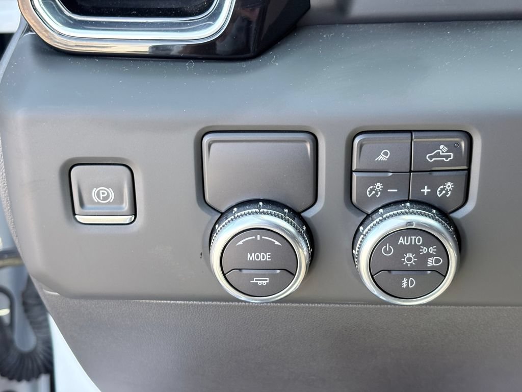 Used 2024 GMC Sierra 1500 Denali w/ Technology Package RWD image 20