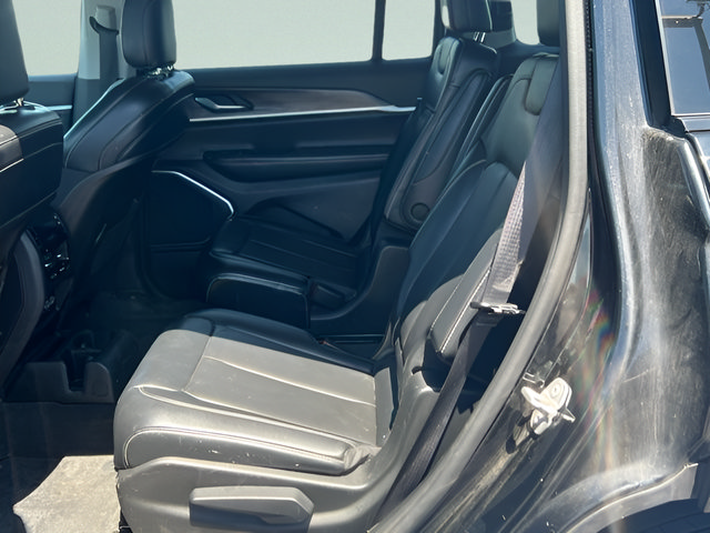 Used 2021 Jeep Grand Cherokee L Limited AWD/4WD image 9
