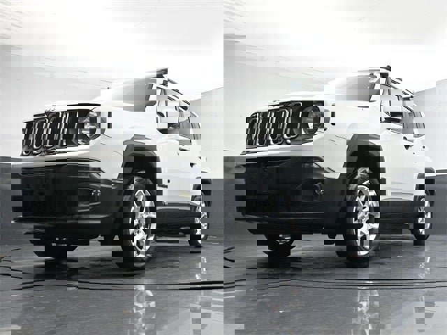 Used 2018 Jeep Renegade Latitude image 32