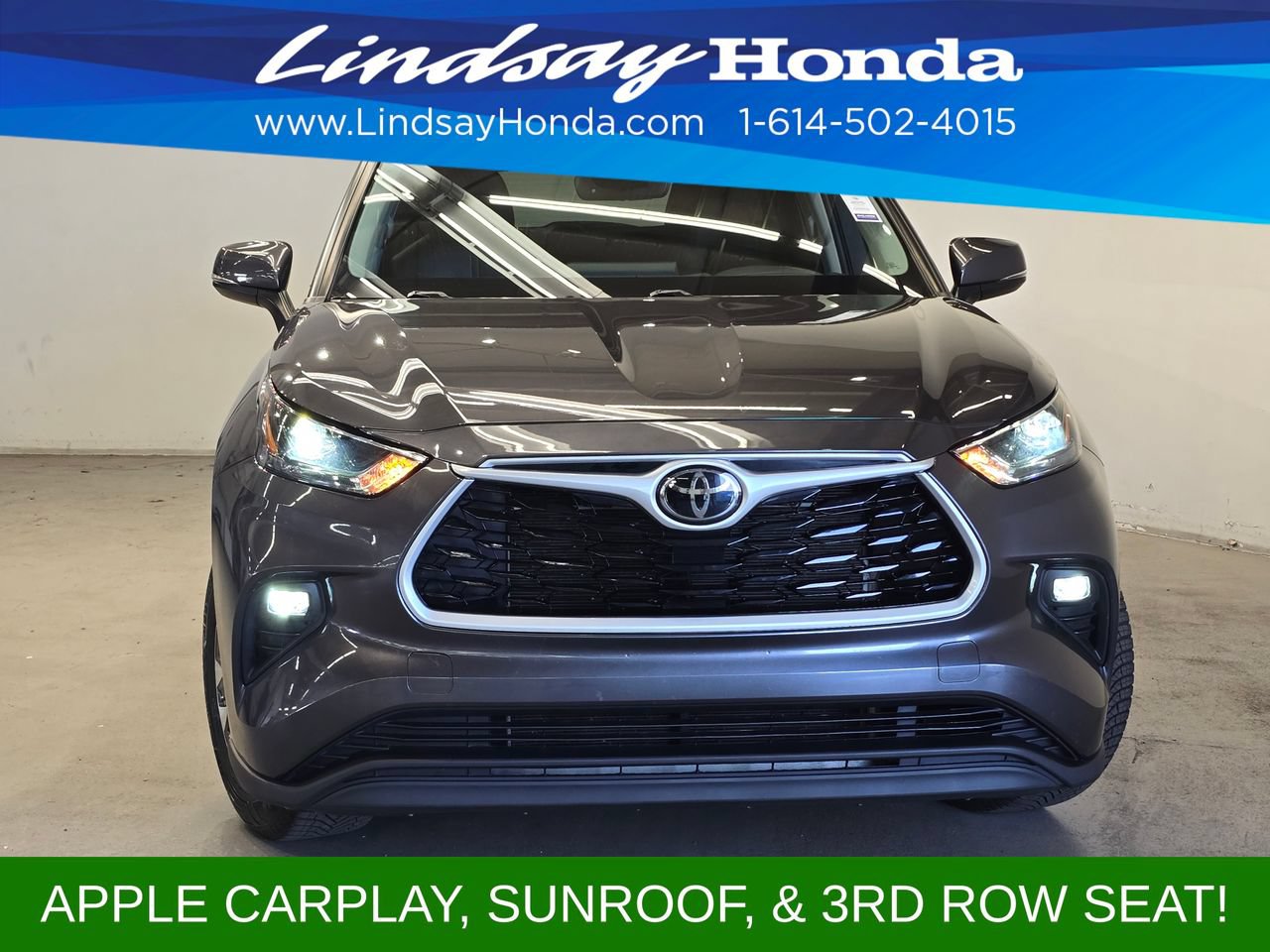 Used 2022 Toyota Highlander XLE AWD/4WD image 2